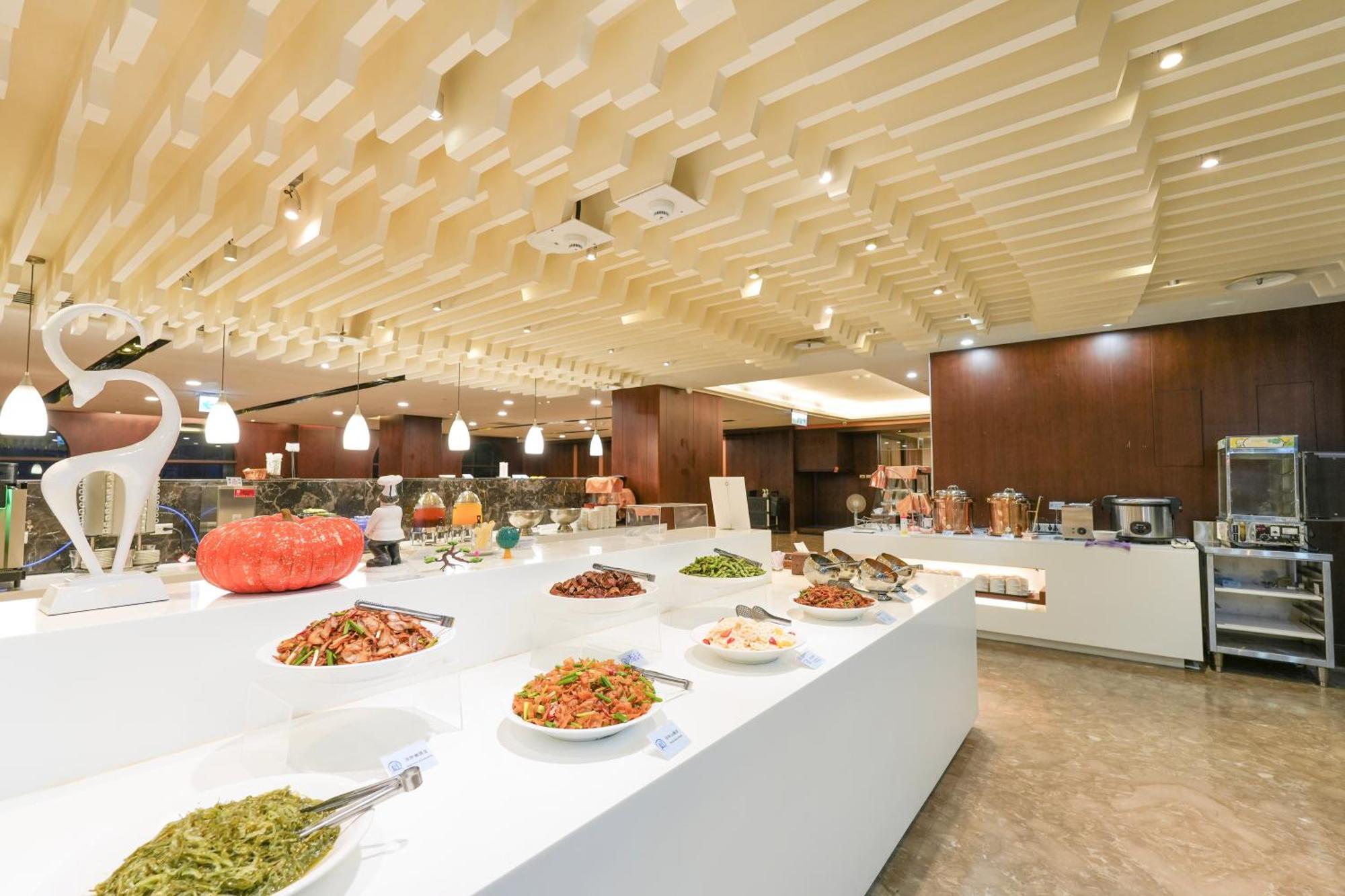Hiyeshotel勤天商旅-花蓮館 Hualien Extérieur photo