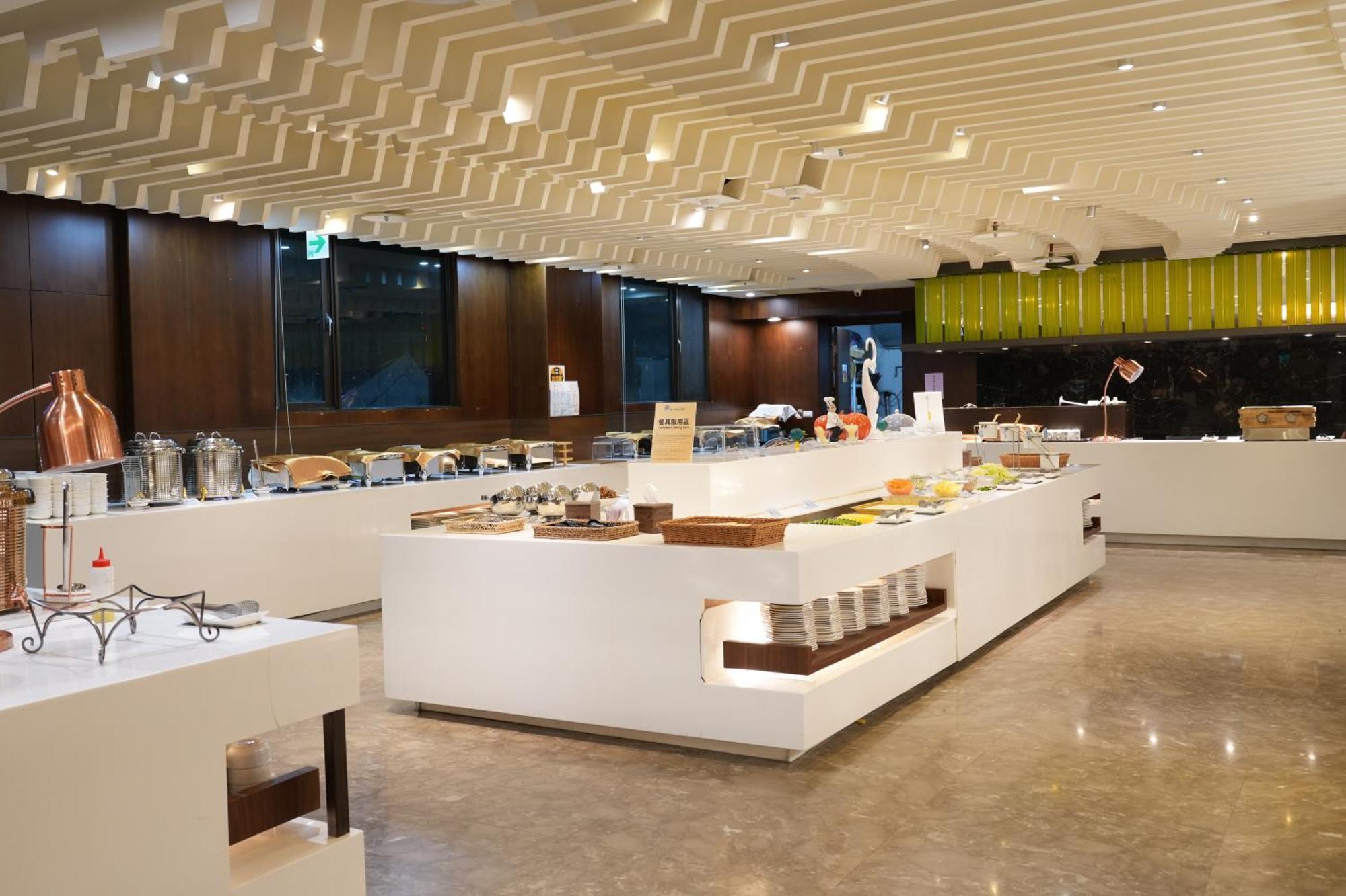 Hiyeshotel勤天商旅-花蓮館 Hualien Extérieur photo