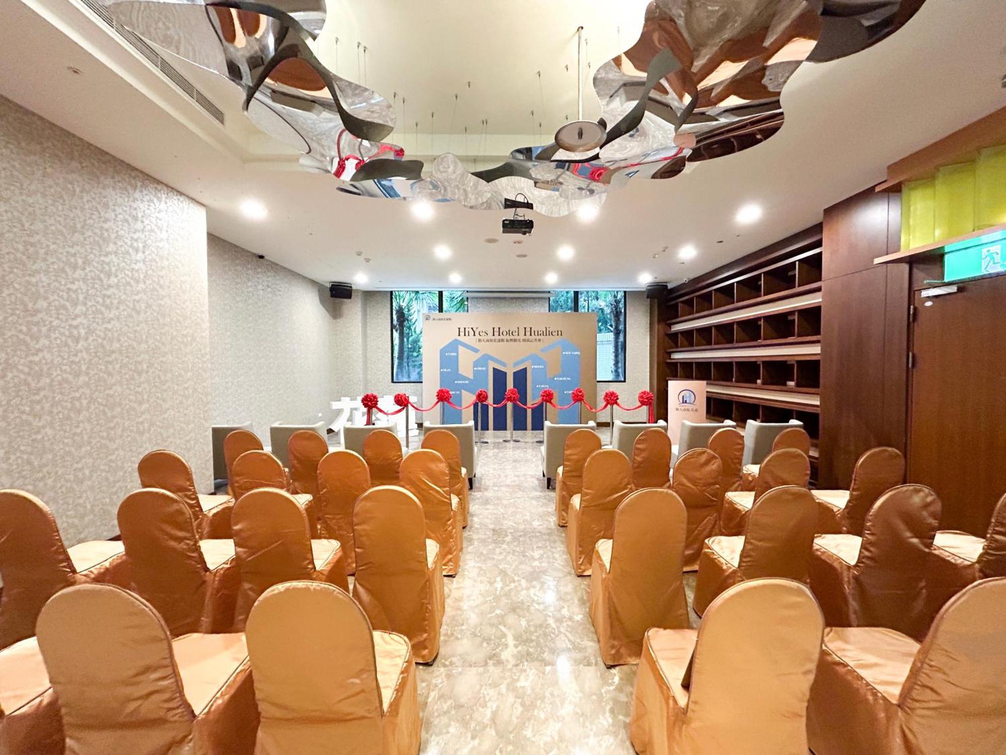 Hiyeshotel勤天商旅-花蓮館 Hualien Extérieur photo