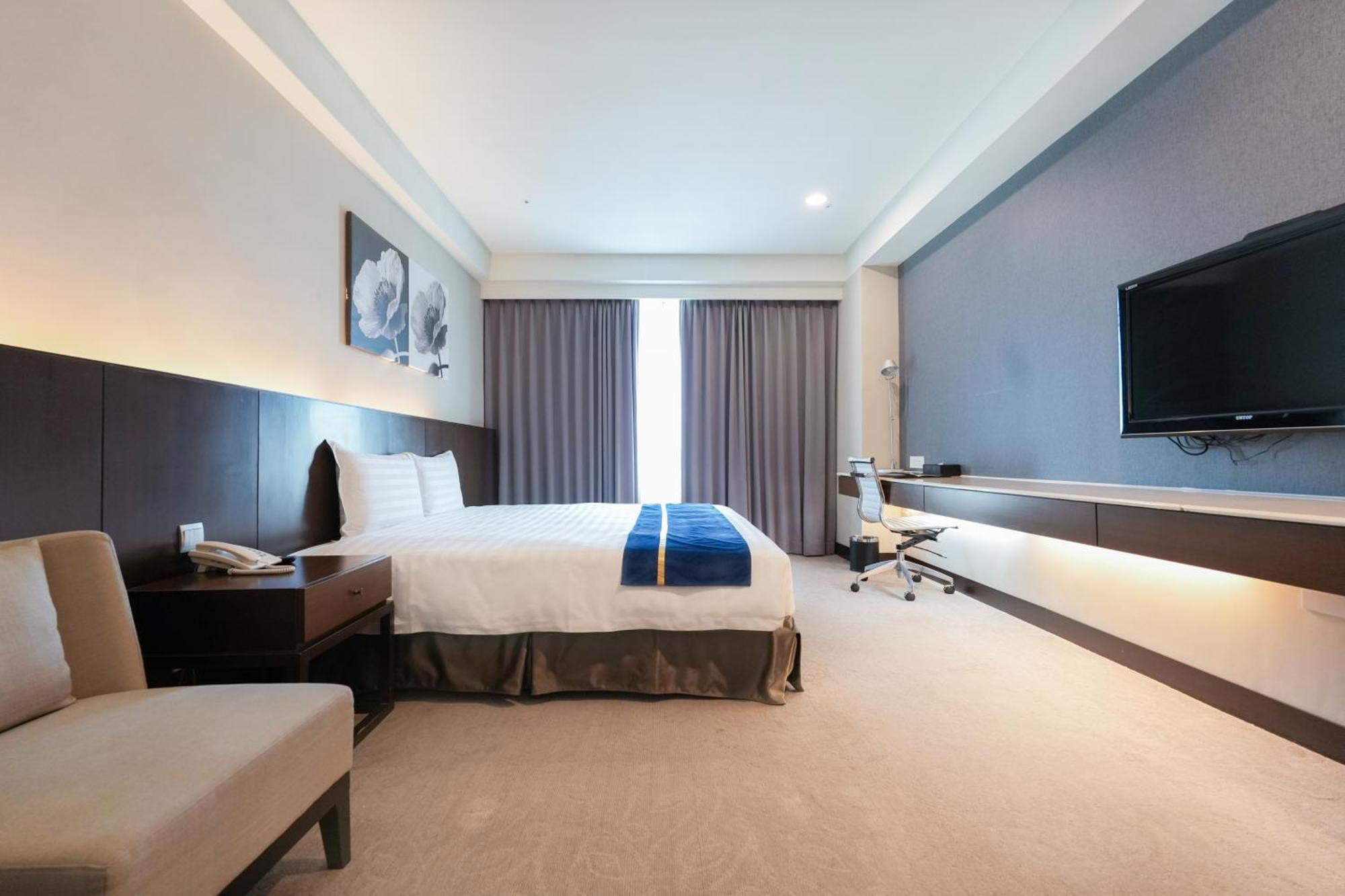 Hiyeshotel勤天商旅-花蓮館 Hualien Extérieur photo