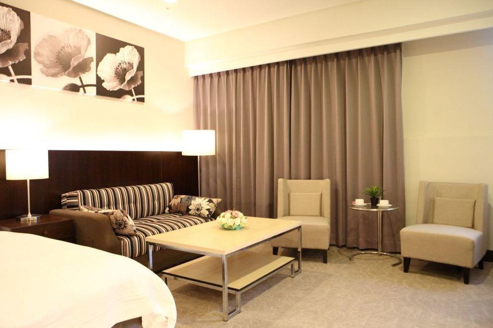 Hiyeshotel勤天商旅-花蓮館 Hualien Extérieur photo