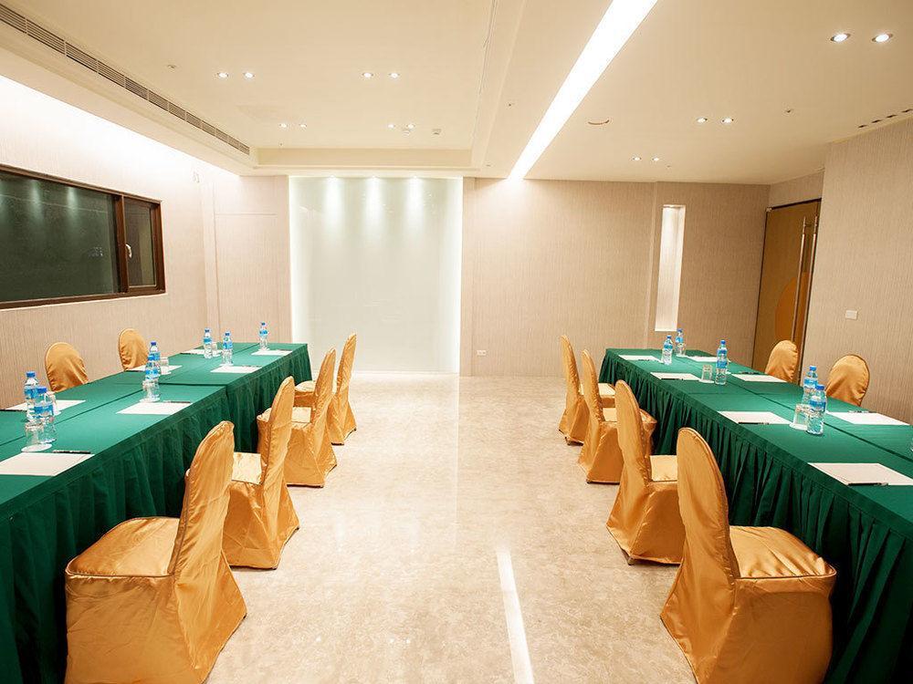 Hiyeshotel勤天商旅-花蓮館 Hualien Extérieur photo