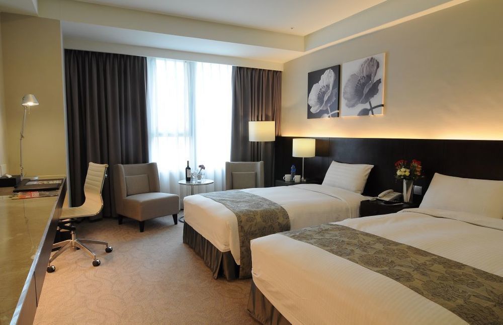 Hiyeshotel勤天商旅-花蓮館 Hualien Extérieur photo
