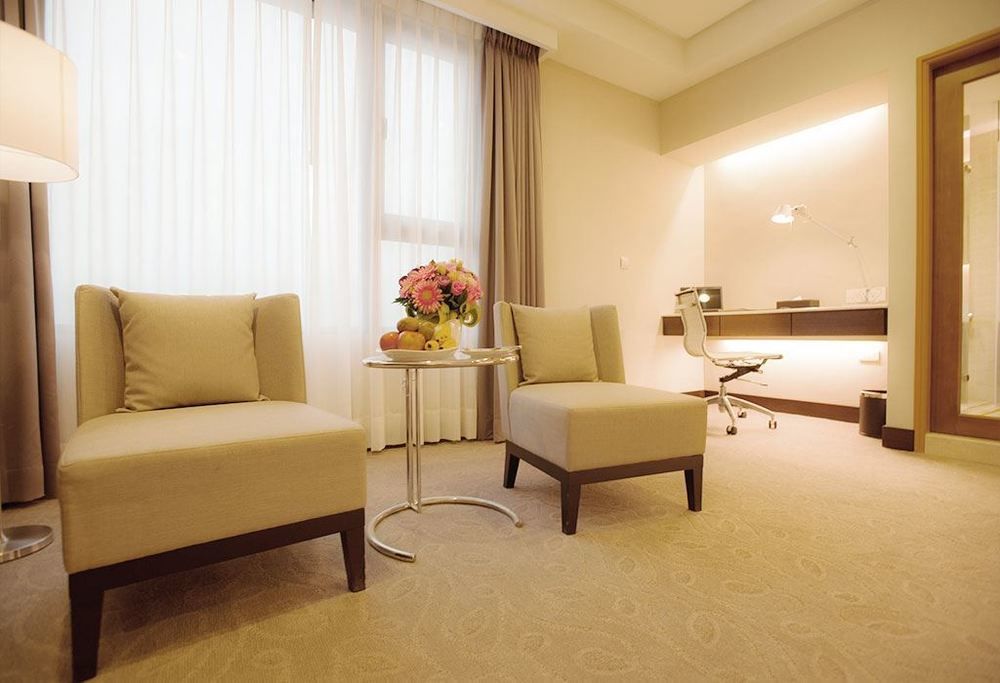 Hiyeshotel勤天商旅-花蓮館 Hualien Extérieur photo