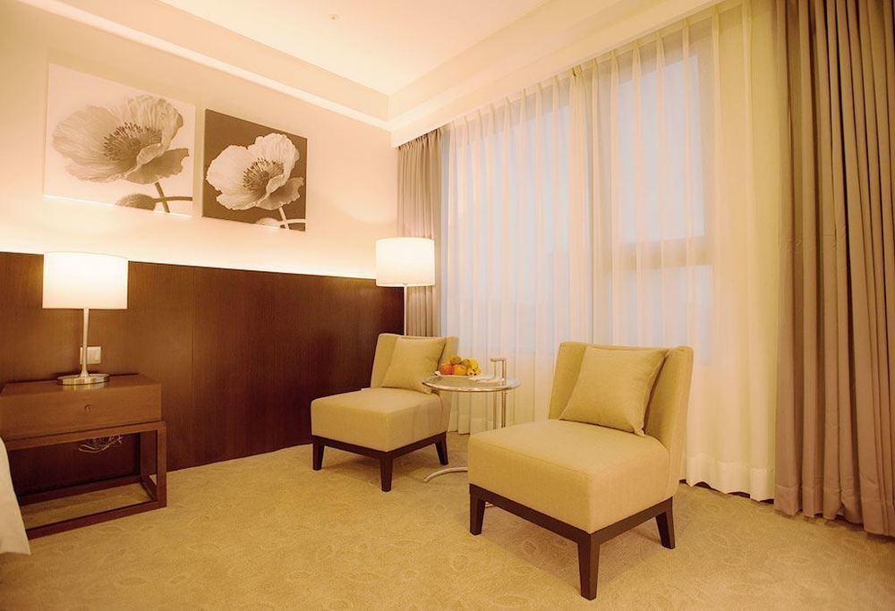 Hiyeshotel勤天商旅-花蓮館 Hualien Extérieur photo